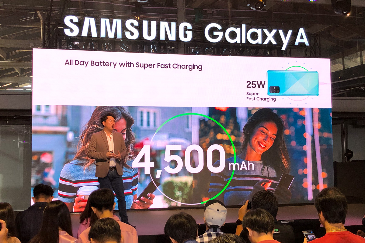 Hands on Samsung Galaxy A51 and Galaxy A71 SpecPhone 0012