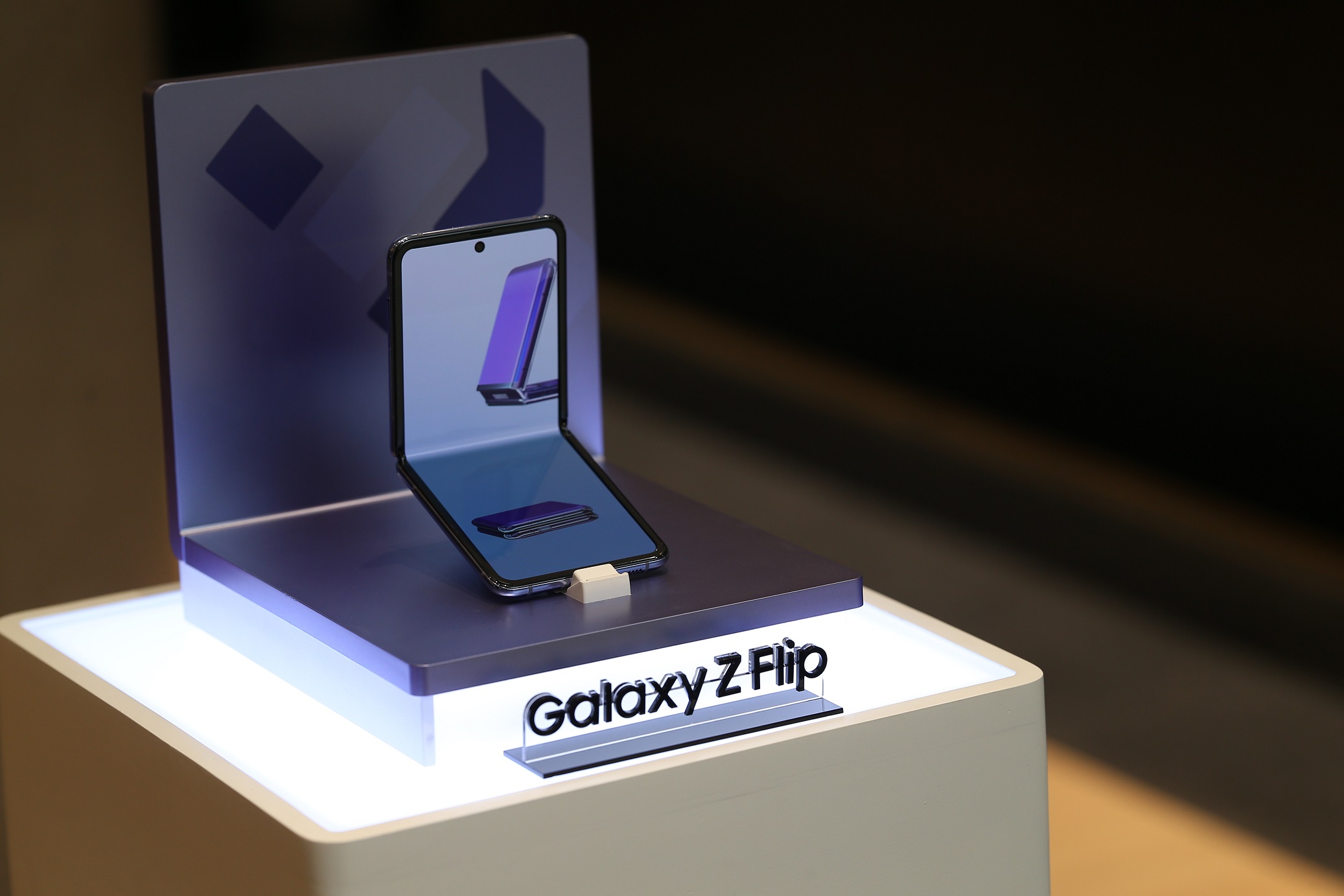 GALAXY Z FLIP SOLD OUT 06
