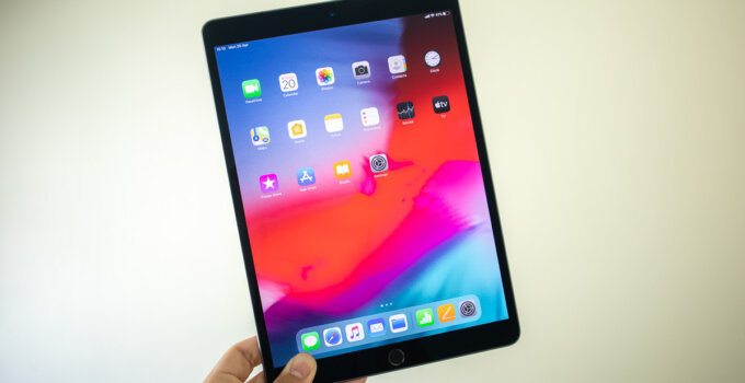 รีวิว iPad Air 3 แบบใช้จริง 1 เดือนเต็ม มีทีเด็ดไม่แพ้รุ่นโปร แต่ราคาเข้าถึงง่ายกว่า (เริ่มต้น 17,900 บาท)