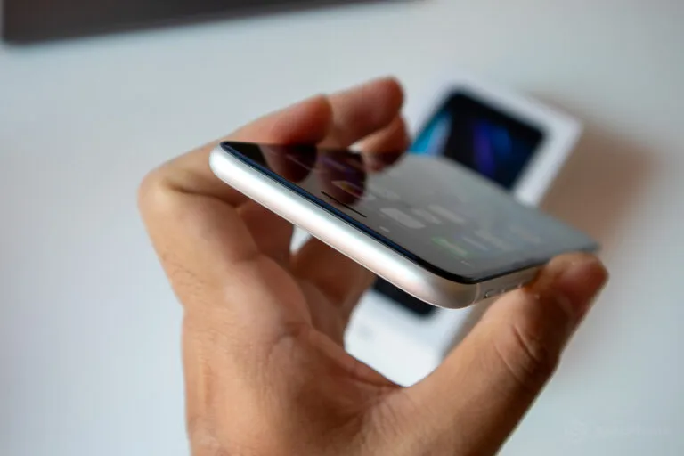 Unbox iPhone SE 2020 SpecPhone 0008