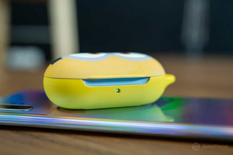 Review Galaxy Buds Smart Cover Minions Edition SpecPhone 0012