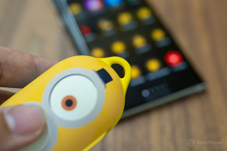 Review Galaxy Buds Smart Cover Minions Edition SpecPhone 0017