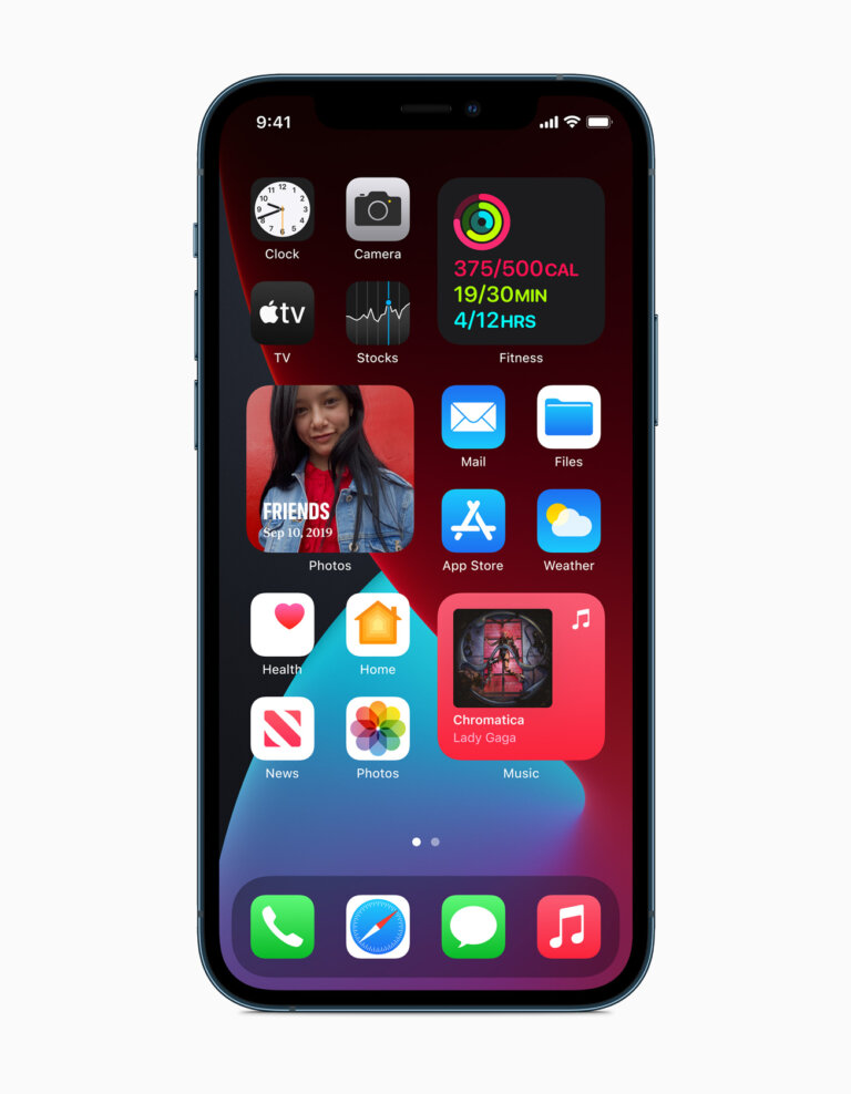 Apple iphone12pro ios14 springboard widgets darkmode 10132020 carousel.jpg.large 2x