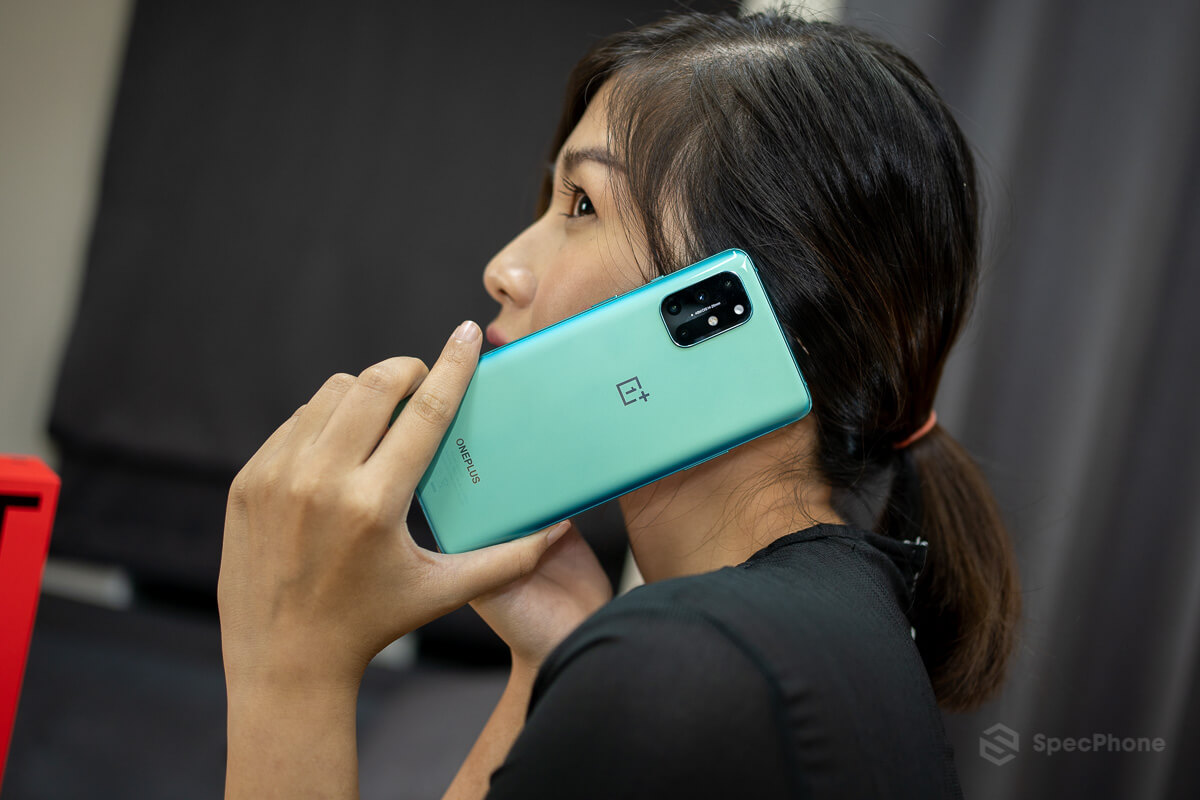 Review OnePlus 8T 5G 5G SpecPhone 0011
