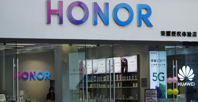 บอสใหญ่ Huawei ยอมรับสาเหตุขาย Honor Smartphone เพราะปัญหาจากอเมริกา