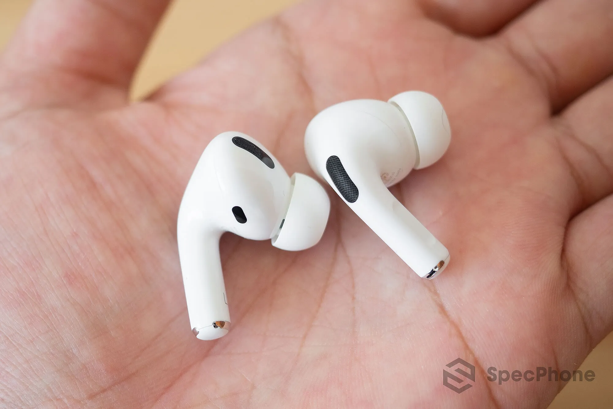 Review Apple AirPods Pro SpecPhone 18