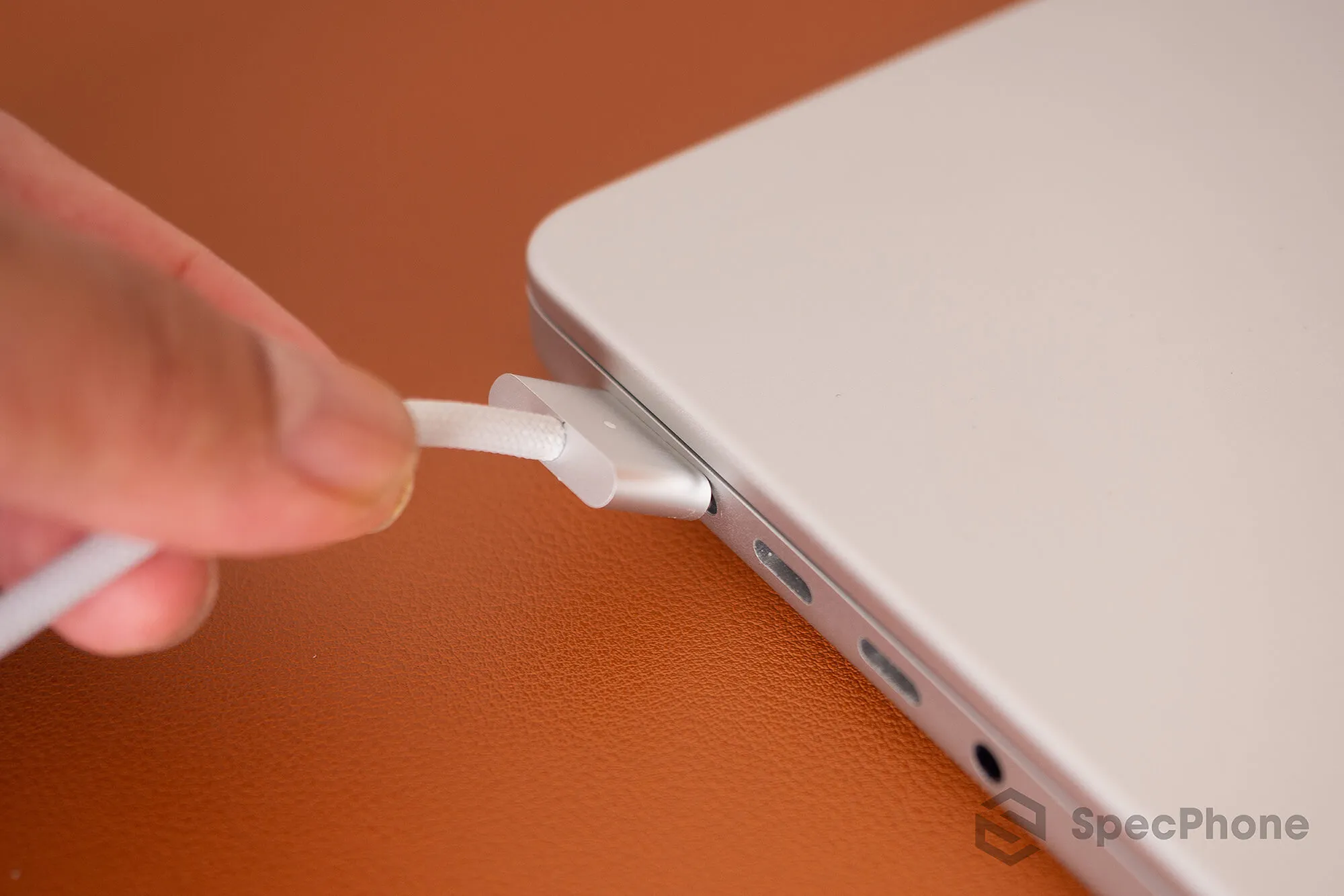 Review Apple MacBook Pro 14 M1 Pro SpecPhone 08
