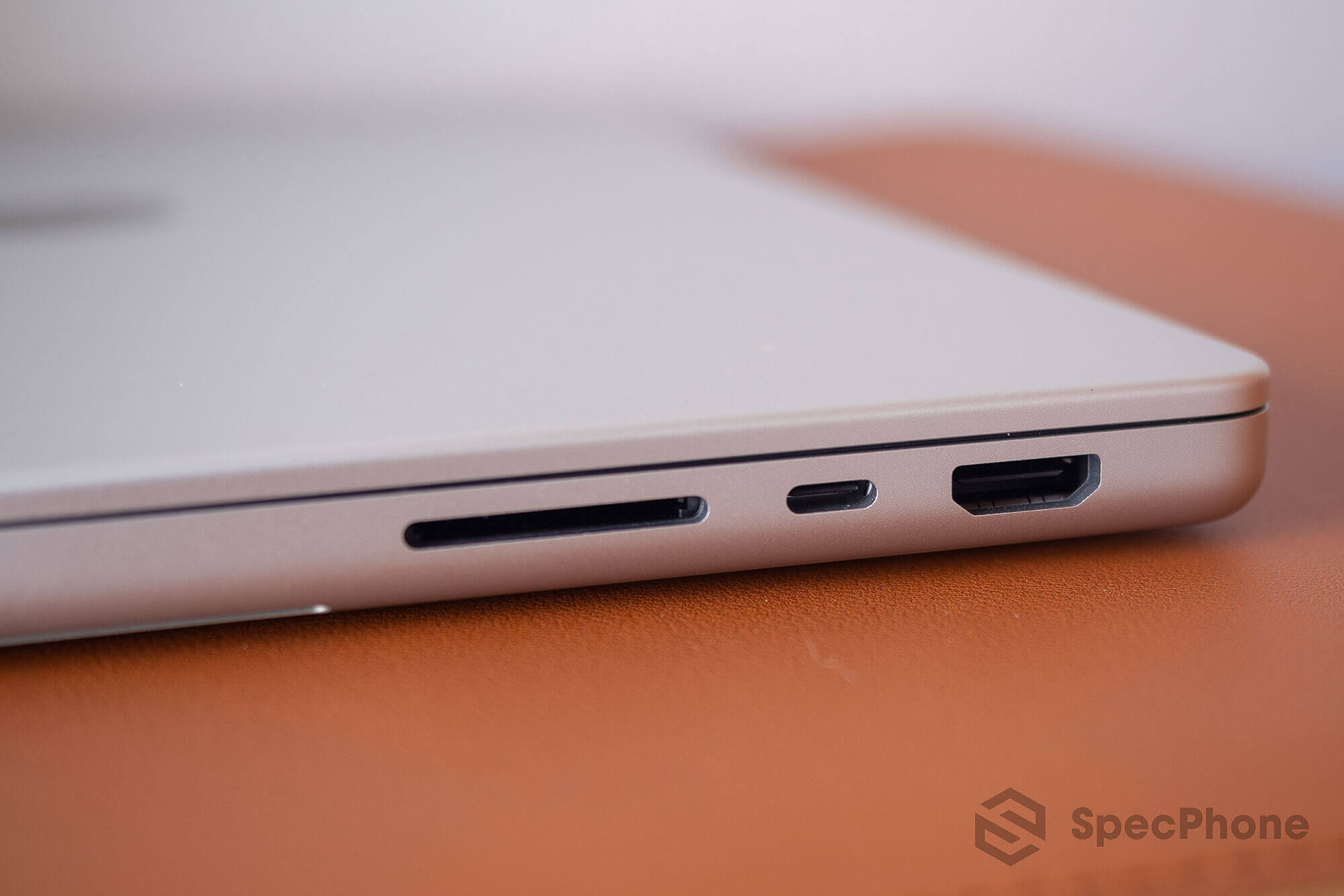 Review Apple MacBook Pro 14 M1 Pro SpecPhone 36