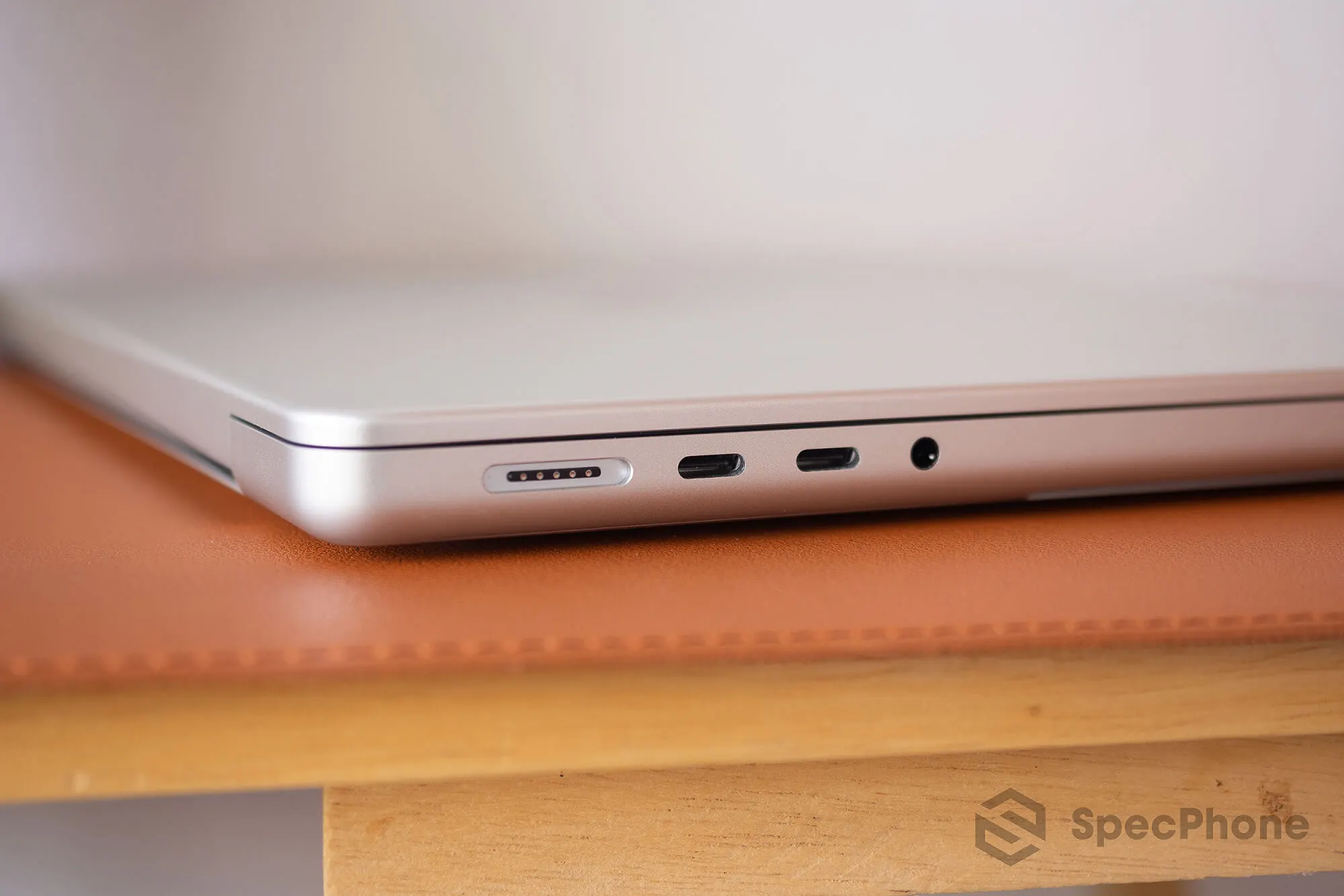 Review Apple MacBook Pro 14 M1 Pro SpecPhone 38