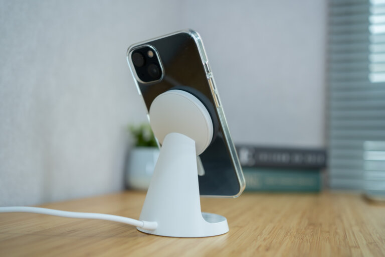 Review Belkin Magnetic Qi Wireless Charging 00009