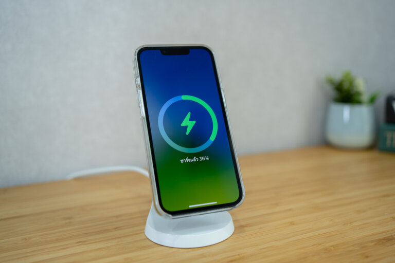 Review Belkin Magnetic Qi Wireless Charging 00010