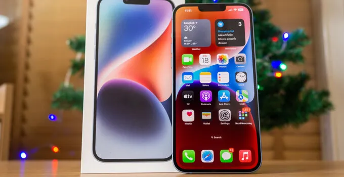 รีวิว iPhone 14 Plus ไอโฟนจอใหญ่ แบตสุดอึด ที่ยังแรงเหลือเฟือในปี 2022