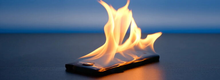 Academy 8 Reasons Why Your Phone Is Overheating Hero