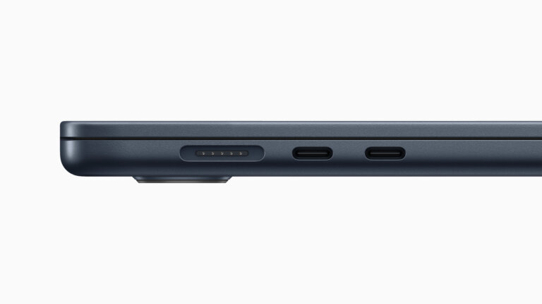 Apple WWDC23 MacBook Air 15 in MagSafe charging 230605