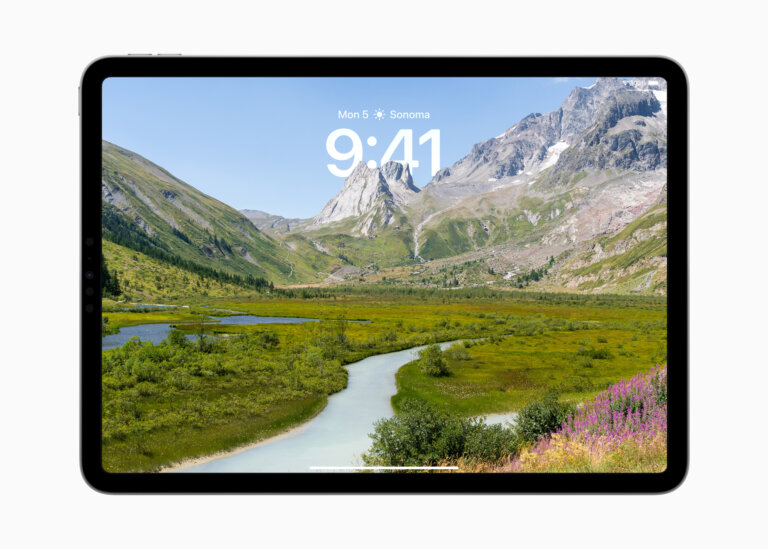Apple WWDC23 iPadOS 17 Lock Screen landscape 230605