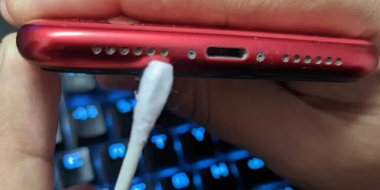 cleaning dirty iphone speaker with earbuds