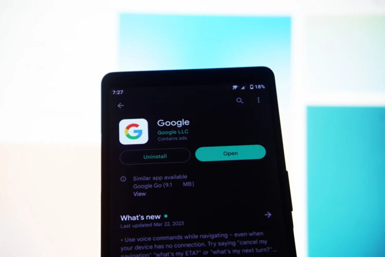 android phone displaying google app in play store