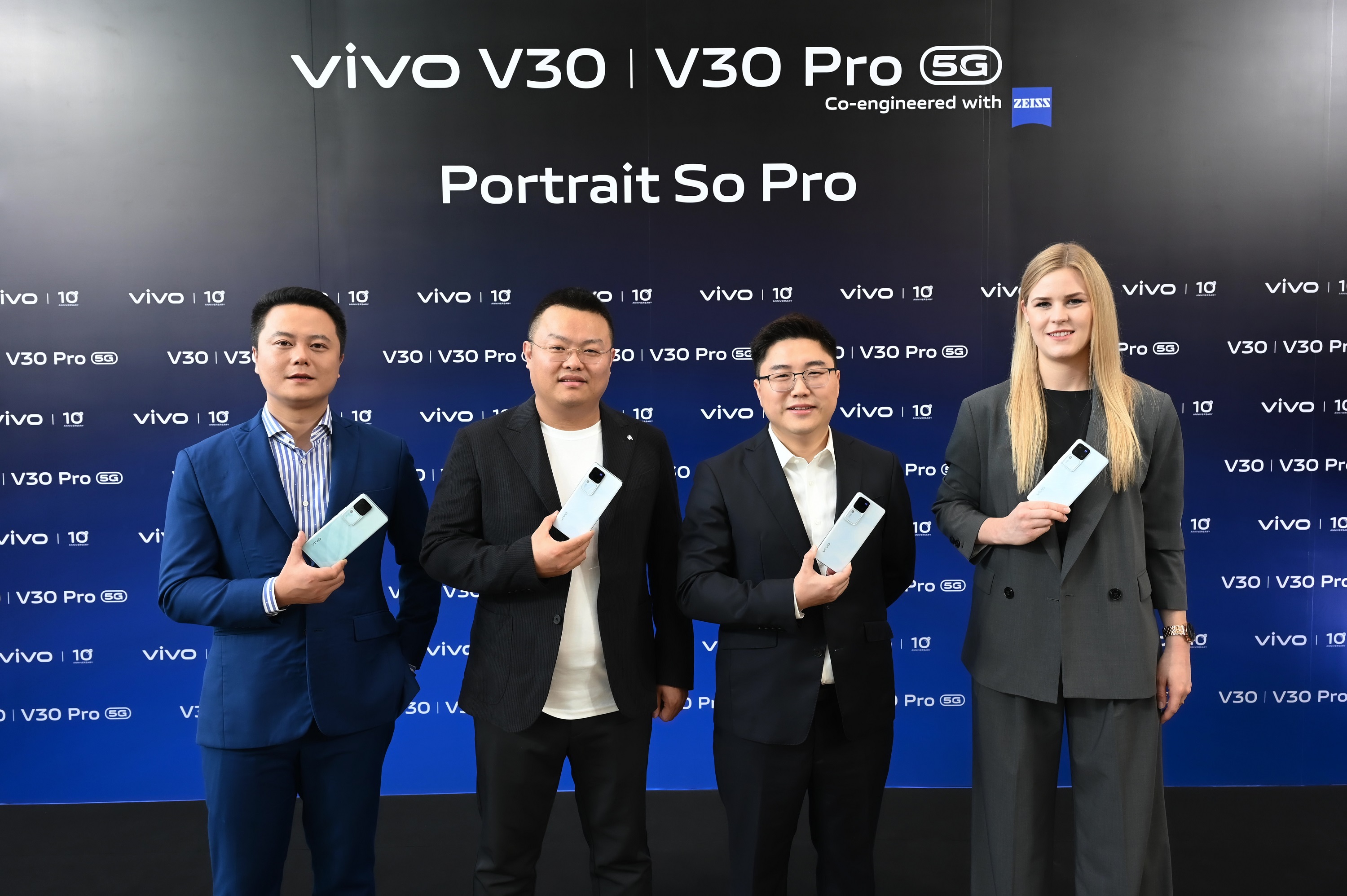 vivo ปลุกพลังพอร์ตเทรต ‘ถ่ายเทพเกินคน’ ประกาศเปิดตัว V30 5G และ V30 Pro 5G พร้อมกล้อง ZEISS ครั้งแรกใน V Series