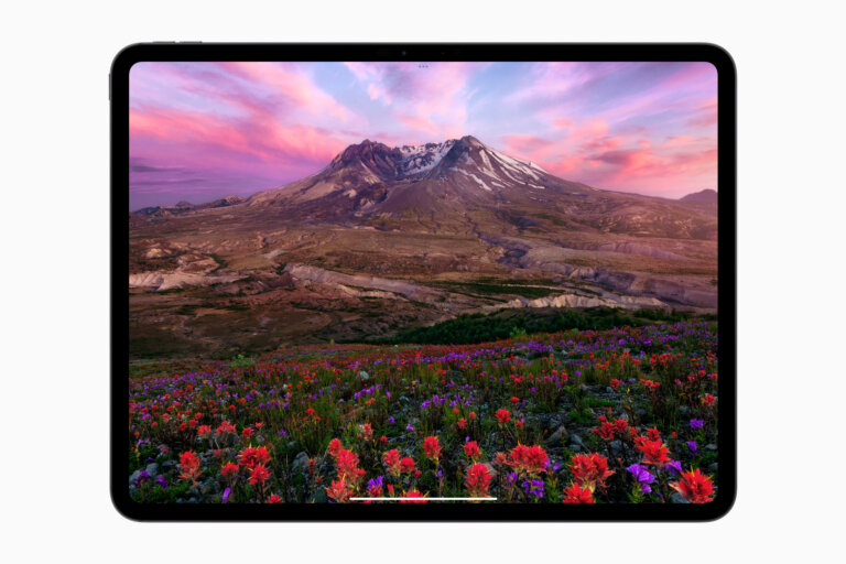 Apple iPad Pro Ultra Retina XDR with OLED 240507
