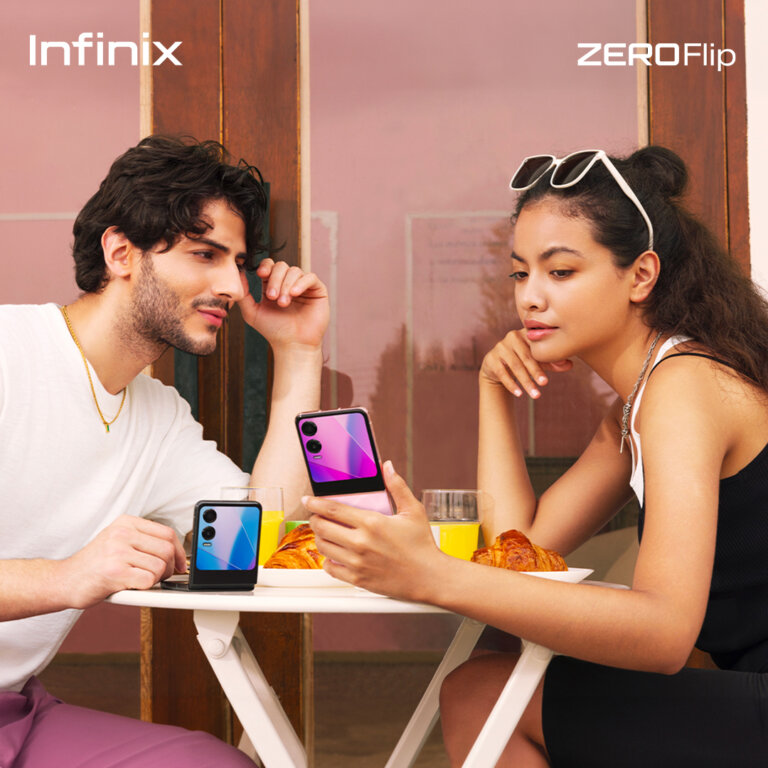 Infinix ZERO Flip Lifestyle