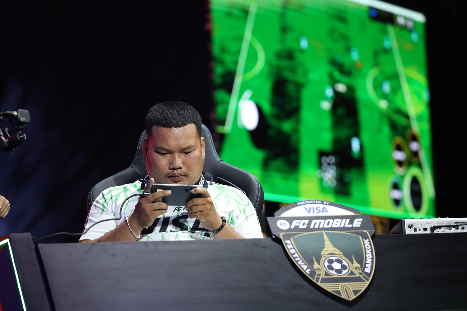 ซัมซุงปลุกพลังเกมเมอร์! ส่ง Galaxy S25 Ultra สมาร์ทโฟนสเปคเร็ว แรง ลื่นไหลหนุนการแข่งขันใน EA SPORTS FC Mobile Festival Bangkok 2025
