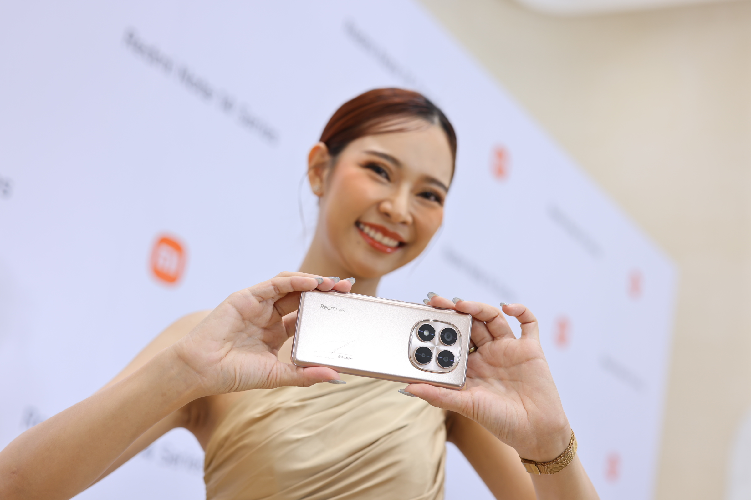 เสียวหมี่วางจำหน่าย Redmi Note 14 Pro 5G BamBam Limited Edition และ Redmi Note 14 สี Sand Gold อย่างเป็นทางการในประเทศไทย