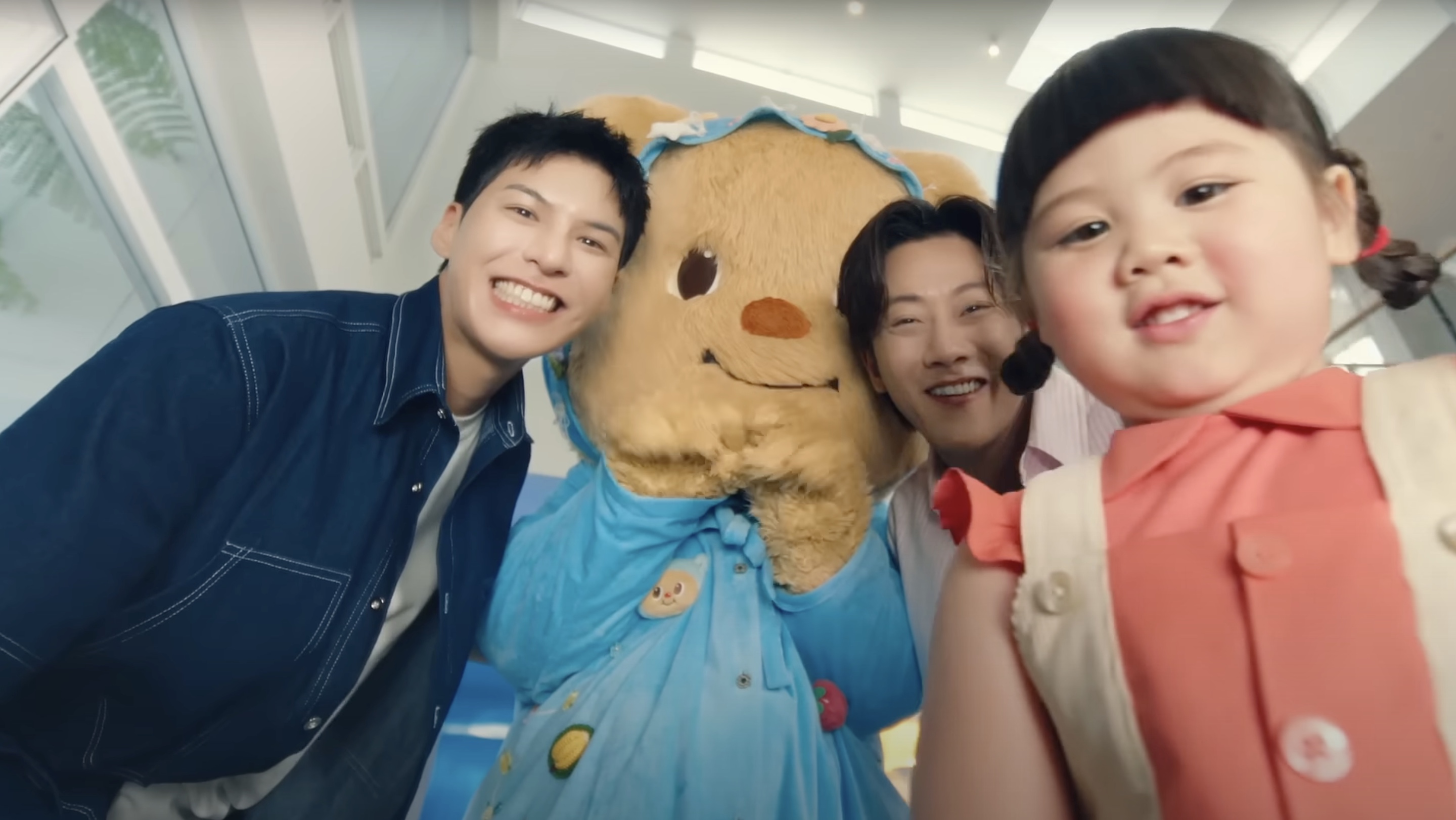 “น้องเกล” ดาราสาว สั่งแคป แท็กทีมแก๊งฮีลใจเพื่อนเกล “พี่จอง-คัลแลน และน้องเนย ButterBear” เผยความคิ้วท์กับ Galaxy Z Fold7 และ Z Flip7