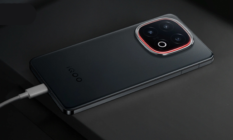 เผยสเปค iQOO 15 Ultra และ iQOO 15 กล้องหลัง 3 ตัว 50MP ชิป Snapdragon 8 Elite 2 ราคา เปิดตัว 3