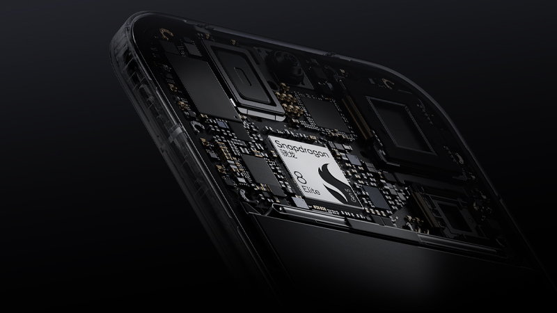 เปิดตัว Xiaomi 17 มาพร้อมจอ 6.3 นิ้ว ชิปใหม่ Snapdragon 8 Elite Gen 5 กล้อง 50MP สามตัว และแบต 7000mAh 3