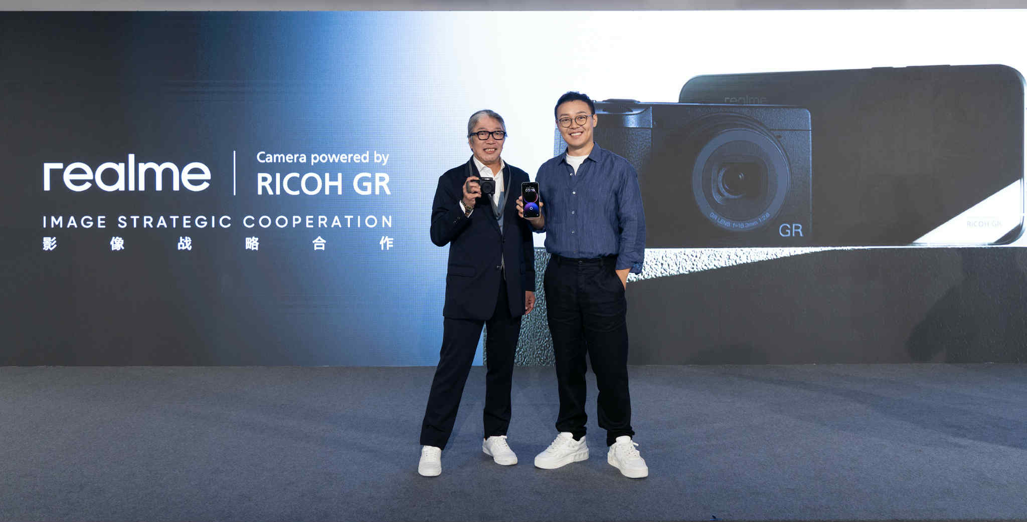 realme จับมือ RICOH IMAGING ประกาศความร่วมมือระยะยาว ยกตำนานกล้อง RICOH GR สู่สมาร์ตโฟน realme GT 8 Pro