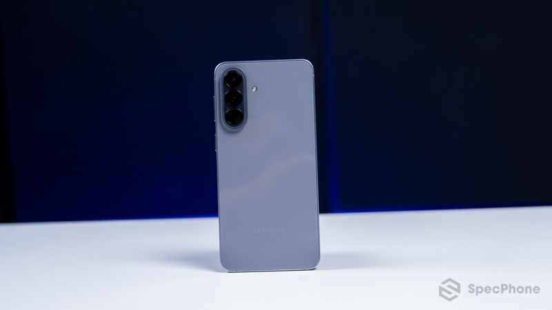 รีวิว Samsung Galaxy A57 5G ที่บางเพียง 6.9 มม. ได้ชิปใหม่ Exynos 1680 ระบายความร้อนดีขึ้น พร้อมกล้อง Ultra-Wide 4K ในราคาเริ่มต้น 16,999 บาท