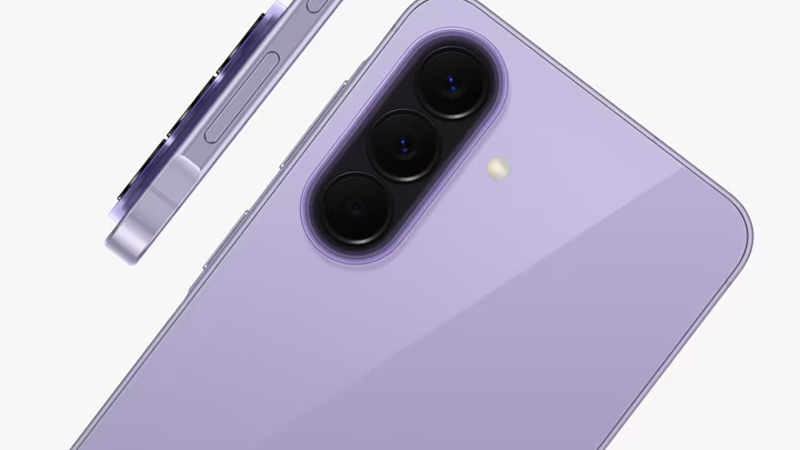 เปรียบเทียบ Samsung Galaxy A57 vs A56 ต่างกันยังไง สเปค ซื้อรุ่นไหนดีในปี 2026 