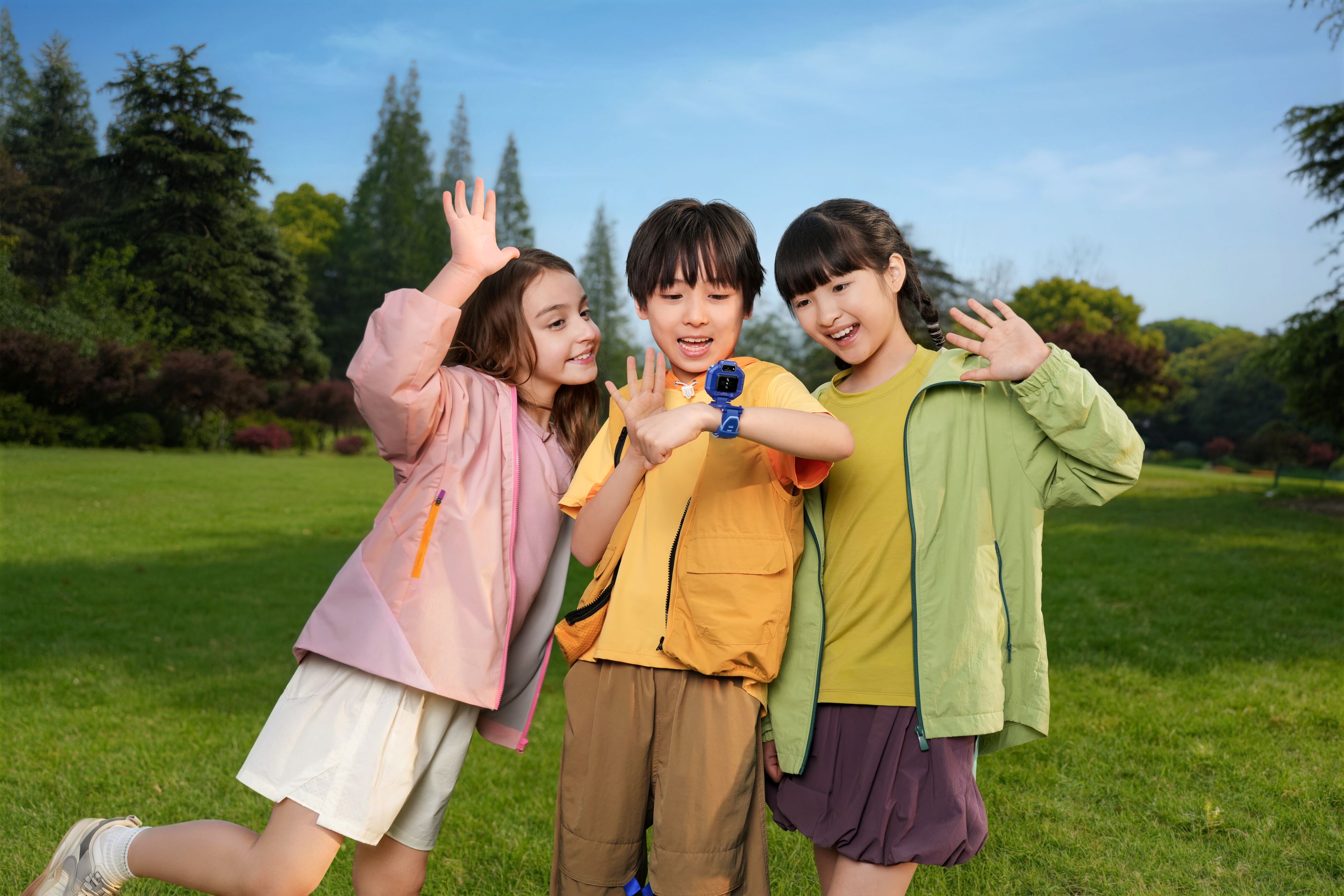 เตรียมพบกับ HUAWEI WATCH KIDS X1 Series สมาร์ทวอทช์เด็กสุดล้ำ ปลดล็อกจินตนาการไร้ขีดจำกัด พร้อมระบบระบุตำแหน่งสุดแม่นยำ เพิ่มความอุ่นใจให้พ่อแม่ในทุกก้าวของลูก