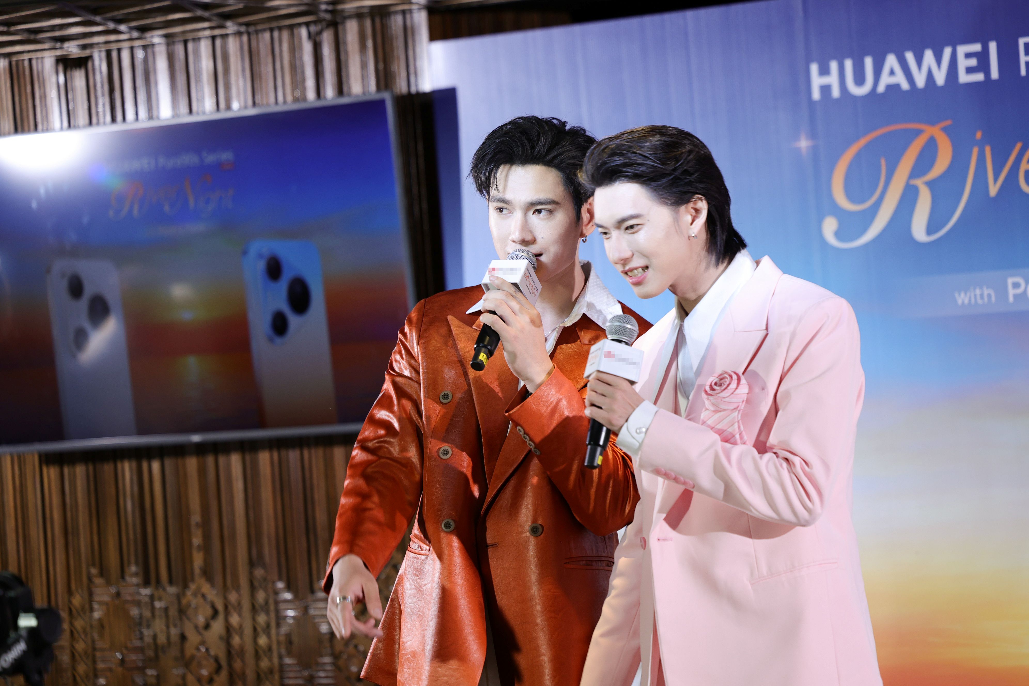 อบอุ่นเกินต้าน! ‘พูห์-พาเวล’ แท็กทีม HUAWEI Pura 90s Series พาแฟนคลับล่องเรือดินเนอร์หรู พร้อมเสิร์ฟโมเมนต์สุดฟินในงาน ‘Pura Exclusive River Night’